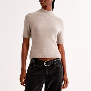 Abercrombie Grey Skimming Mockneck Sweater Tee